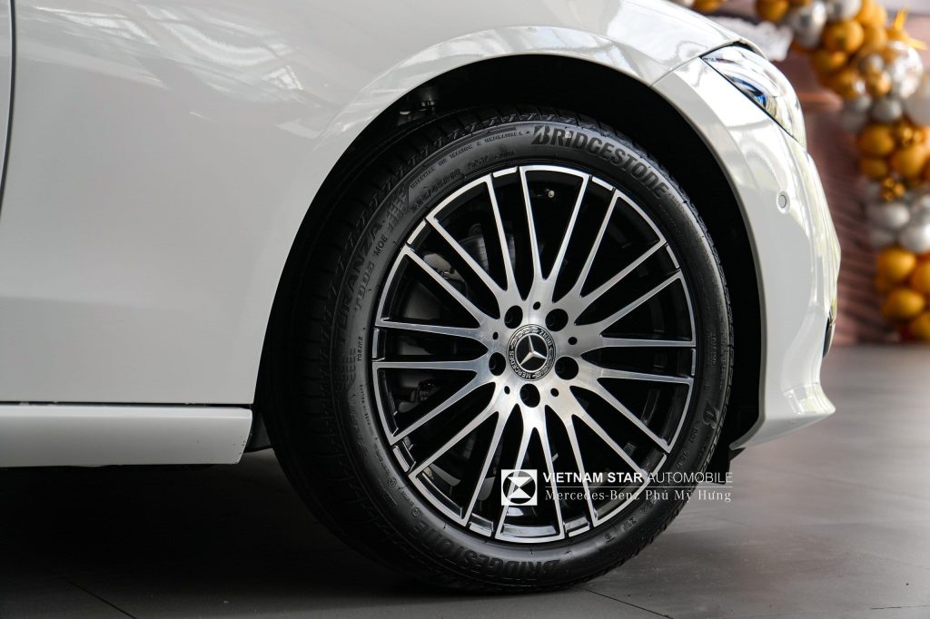 Mercedes-Benz C 200 Avantgarde Plus – ảnh thực tế tham khảo 5