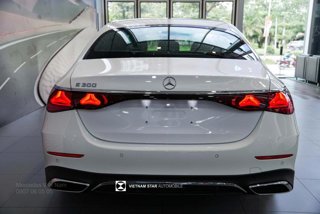 Mercedes-Benz E 300 AMG – ảnh thực tế tham khảo 7