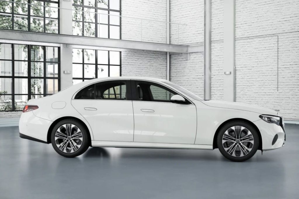 Mercedes-Benz E 200 Exclusive – ảnh thực tế tham khảo 5